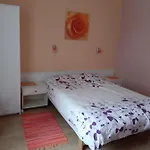 아파트 Arens Rent Kiriku 1 쿠레사아레