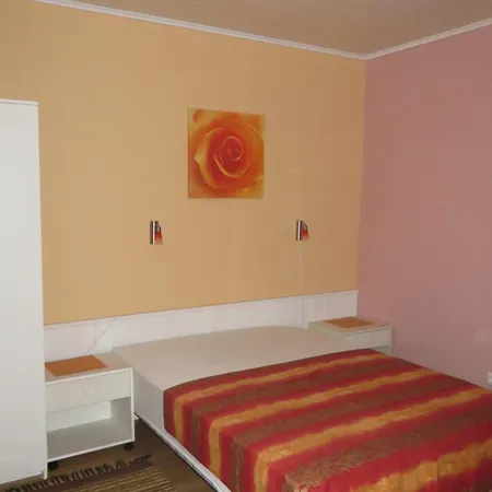 Arens Rent Kiriku 1 Kuressaare